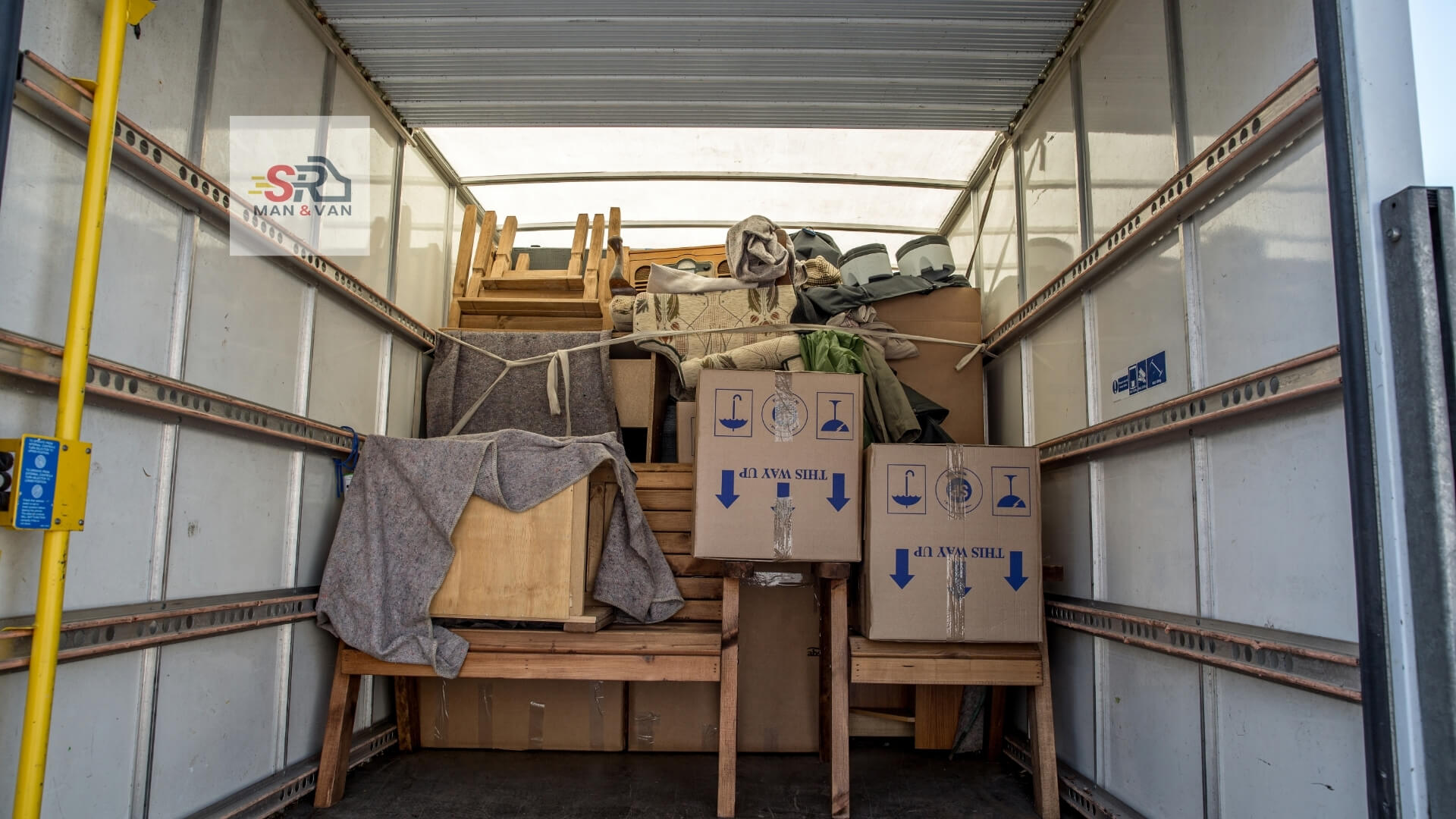 man van removals Earls Court