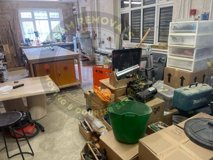 REMOVAL_COMPANY_LONDON_24